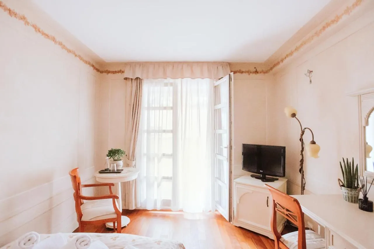 Bed & Breakfast Villa Toscana Warszawa